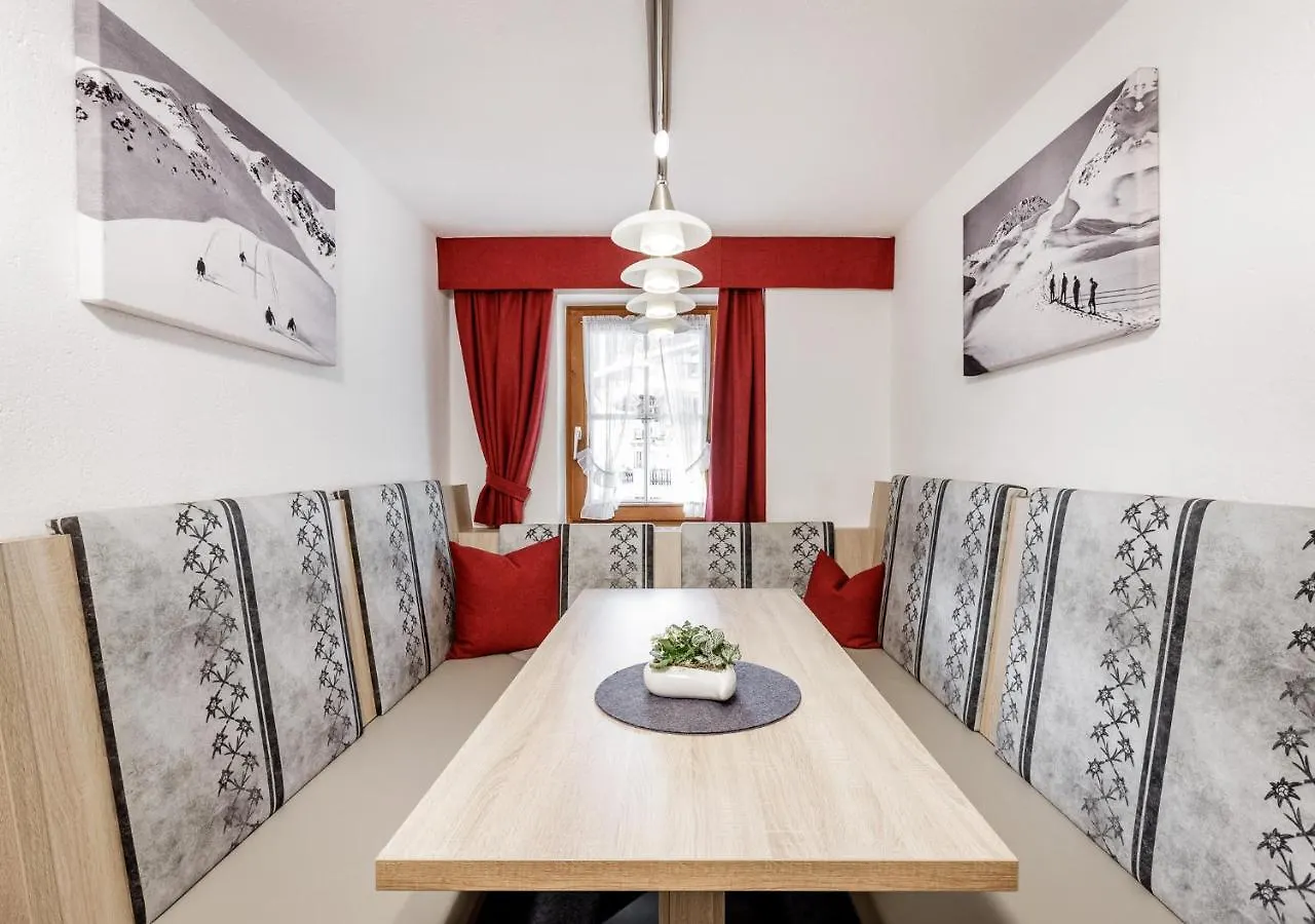 Ferienwohnung Altes Holzhaus Sölden 0*,  Österreich